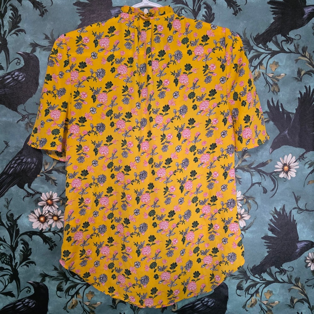 T Tahari Blouse Yellow Floral Ruffle High Neck Short Sleeve Office Romantic XS - Picture 8 of 8